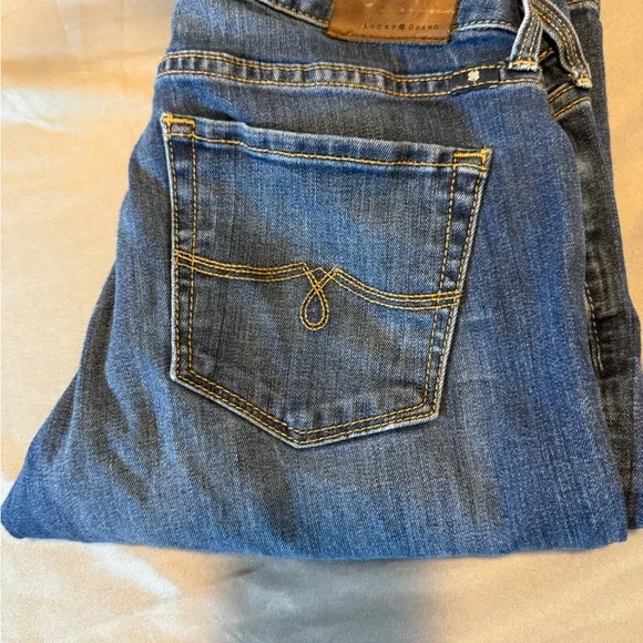 Lucky Brand Dark Blue Boot Cut Jeans low rise sz 0/26R 5pkt design, casual - Picture 3 of 16
